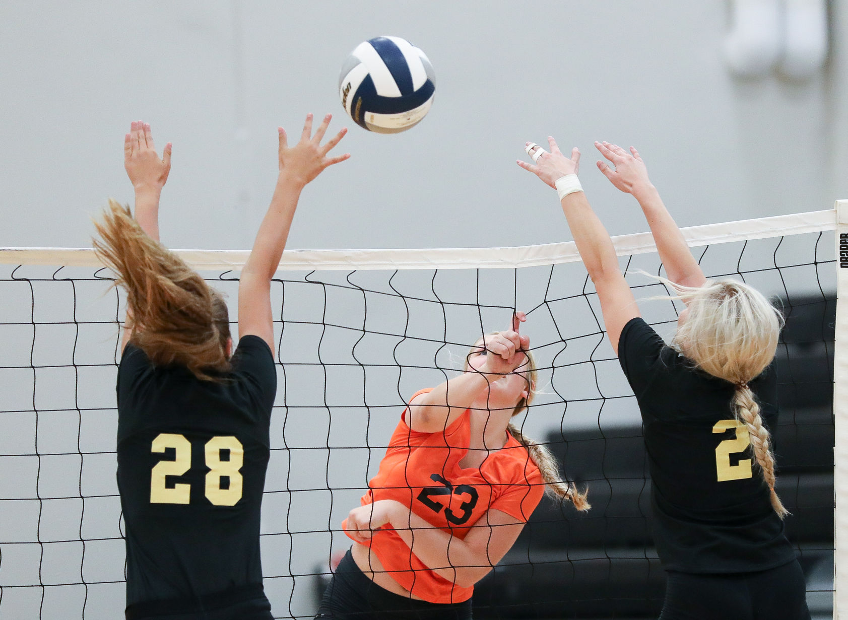 Minden volleyball triangular